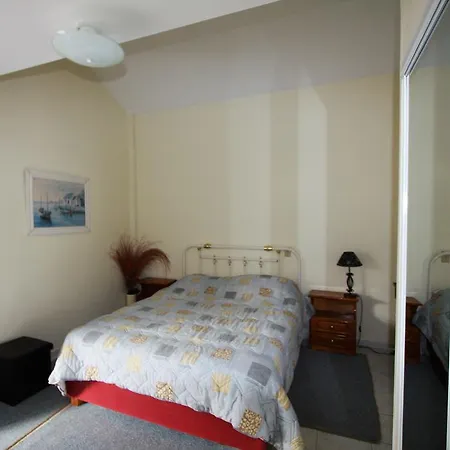 Apartment And Miloi (Argolis)