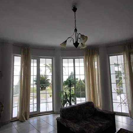 And Апартаменты Милои