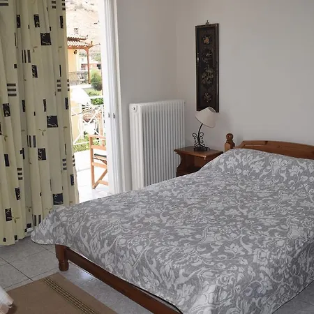 Apartment And Miloi (Argolis)