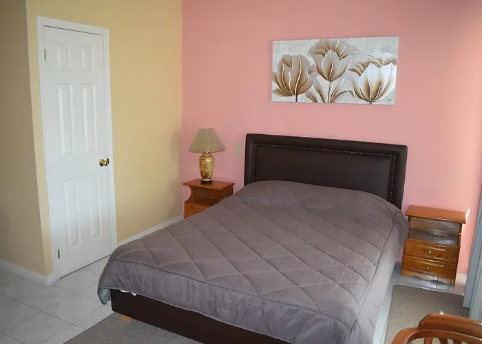 And Lägenhet Míloi